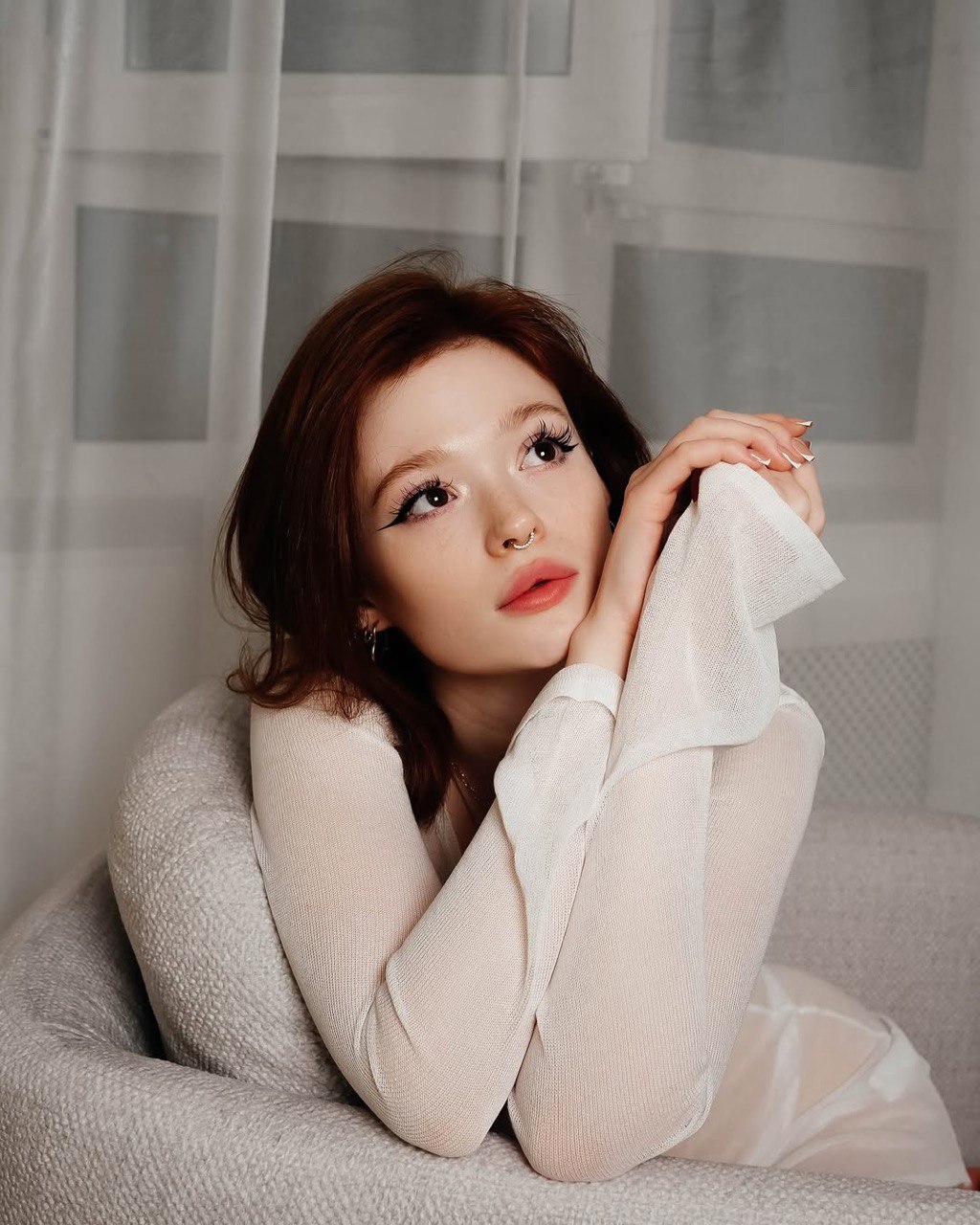 Процесс создания маникюра в студии Vasniatina Nails