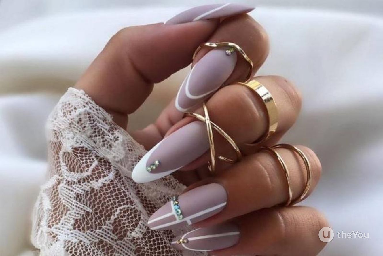 Длинные острые ногти